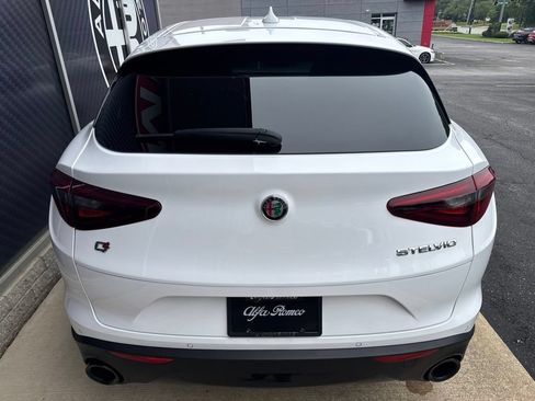 Used 2023 Alfa Romeo Stelvio Sprint AWD/4WD image 11