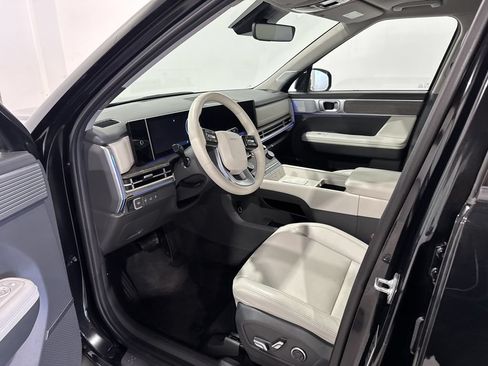 Used 2025 Hyundai Santa Fe Limited AWD/4WD image 14
