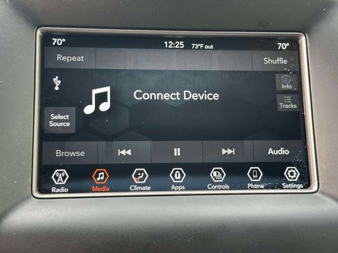 Used 2021 Jeep Grand Cherokee Laredo AWD/4WD image 18