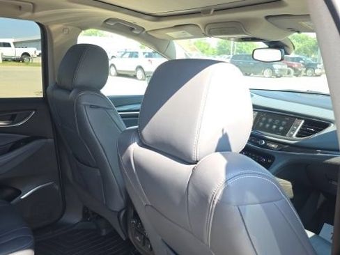 Used 2019 Buick Enclave Premium AWD/4WD image 29