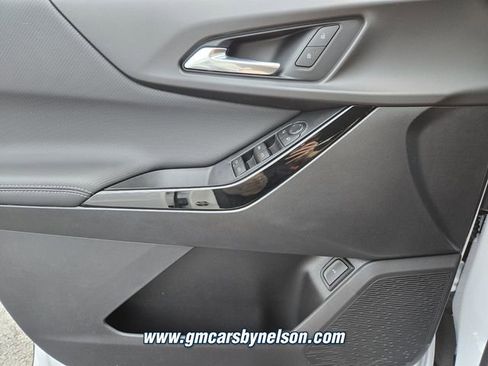 New 2026 Chevrolet Equinox LT w/ Convenience Package II AWD/4WD image 15