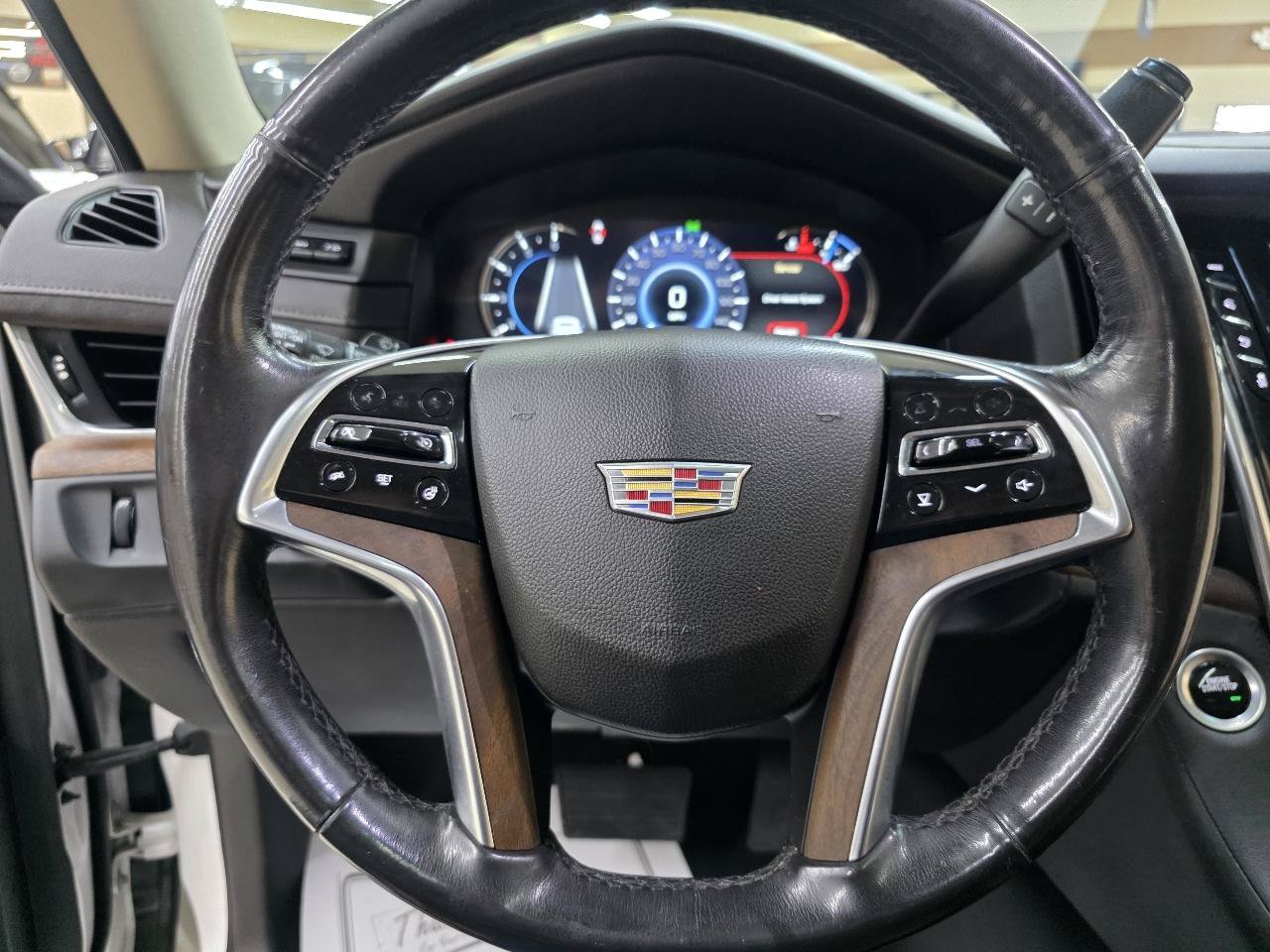 Used 2019 Cadillac Escalade Premium Luxury AWD/4WD image 32