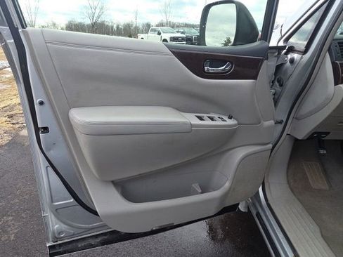 Used 2015 Nissan Quest SL image 20