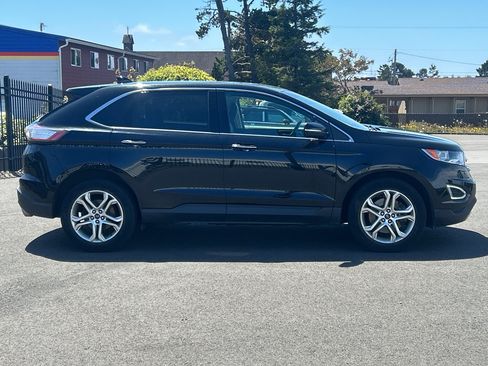 Used 2018 Ford Edge Titanium w/ Ford Safe & Smart Package AWD/4WD image 10