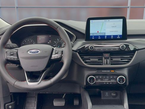 Certified 2022 Ford Escape SEL w/ SEL Stealth AWD Package image 11
