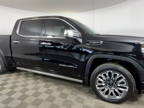 Used 2024 GMC Sierra 1500 Denali Ultimate AWD/4WD image 3