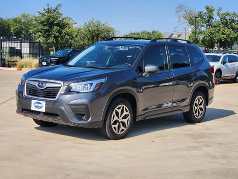 Used 2020 Subaru Forester Premium AWD/4WD image 3