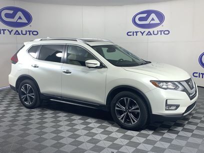 Used 2018 Nissan Rogue SL w/ Premium Package