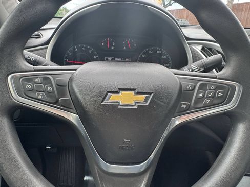 Used 2018 Chevrolet Malibu LS FWD image 15