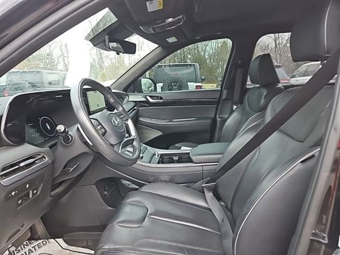 Used 2023 Hyundai Palisade Calligraphy image 16