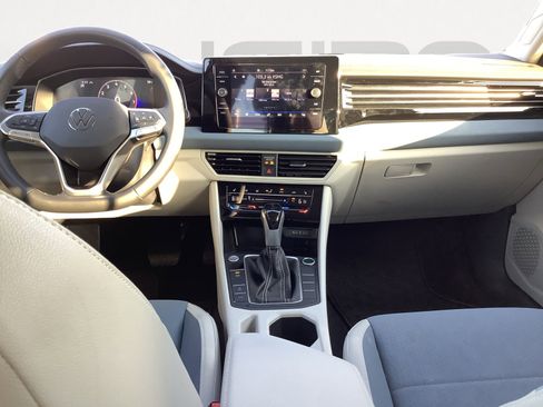 New 2025 Volkswagen Jetta SE image 14