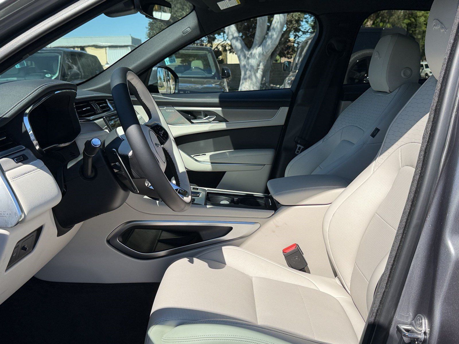 New 2026 Jaguar F-PACE R-Dynamic S AWD/4WD image 28