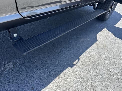 Used 2022 RAM 2500 Laramie w/ Night Edition AWD/4WD image 46