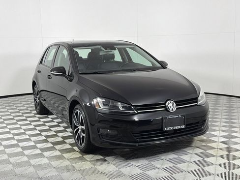 Used 2016 Volkswagen Golf SE w/ Lighting Package FWD image 3