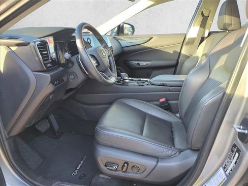 Used 2024 Lexus NX 250 FWD w/ Towing Package (2000 Lbs) image 9
