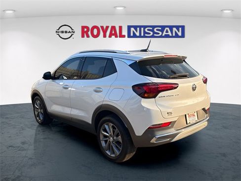 Used 2023 Buick Encore GX Essence w/ Experience Buick Package image 5