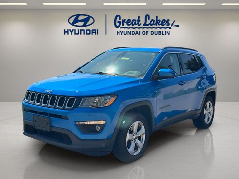 Used 2018 Jeep Compass Latitude w/ Cold Weather Group AWD/4WD image 1