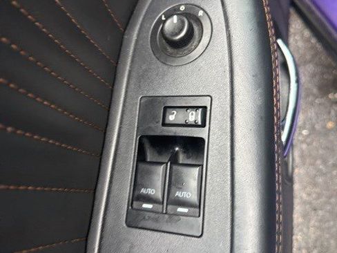 Used 2014 Dodge Challenger R/T image 11