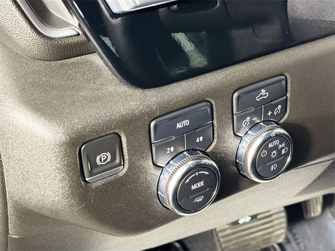 Used 2023 GMC Sierra 1500 Elevation image 10