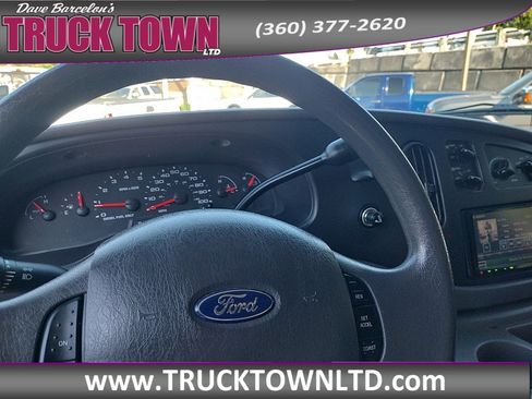 Used 2006 Ford E-350 and Econoline 350 XLT image 16