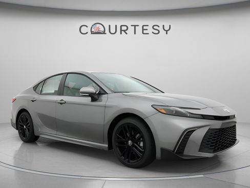 New 2026 Toyota Camry SE FWD image 25