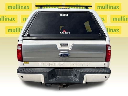 Used 2016 Ford F250 Platinum w/ FX4 Off-Road Package image 32