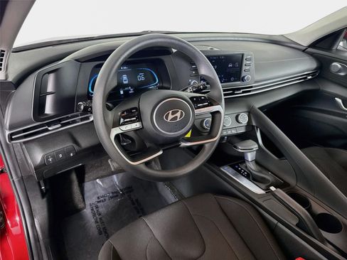 Certified 2026 Hyundai Elantra SE FWD image 9