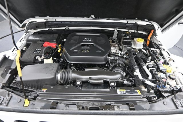Used 2023 Jeep Wrangler Unlimited Sahara w/ Cold Weather Group AWD/4WD image 41