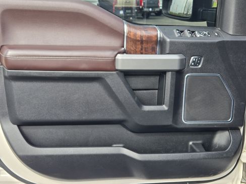 Used 2017 Ford F350 Platinum w/ Platinum Ultimate Package image 14