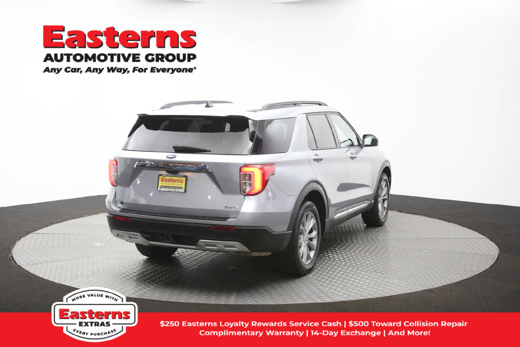 Used 2023 Ford Explorer XLT w/ Equipment Group 202A AWD/4WD image 42