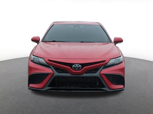 Used 2023 Toyota Camry SE image 9