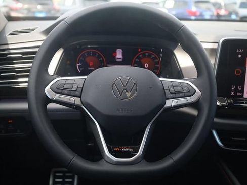 New 2026 Volkswagen Atlas Peak Edition AWD/4WD image 8