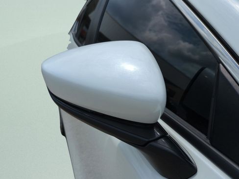 Used 2024 MAZDA MAZDA3 s FWD image 11