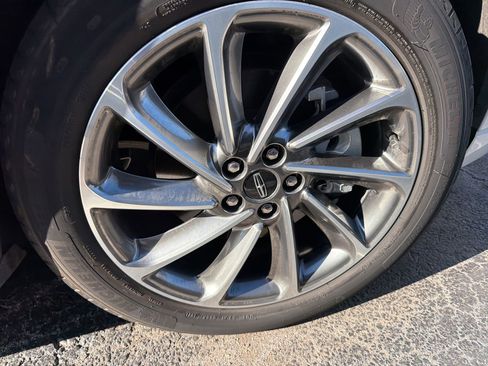 Used 2022 Lincoln Corsair Grand Touring w/ Elements Technology Bundle image 5