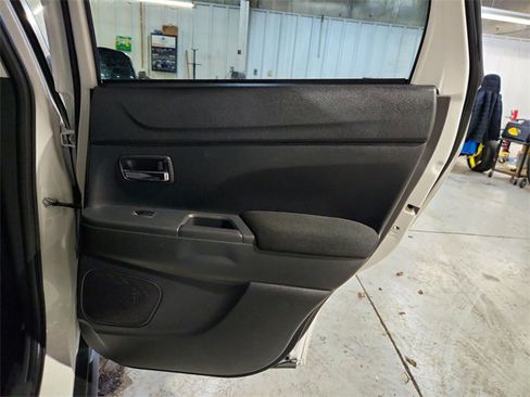 Used 2020 Mitsubishi Outlander Sport ES image 24