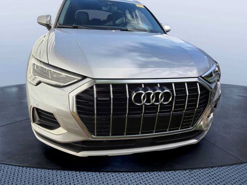 Used 2020 Audi Q3 2.0T Premium Plus w/ Premium Plus Package AWD/4WD image 2