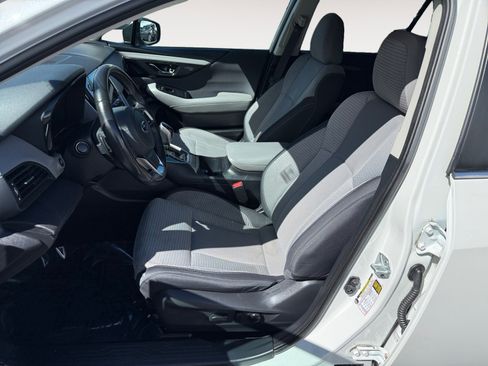 Certified 2023 Subaru Outback Premium AWD/4WD image 10