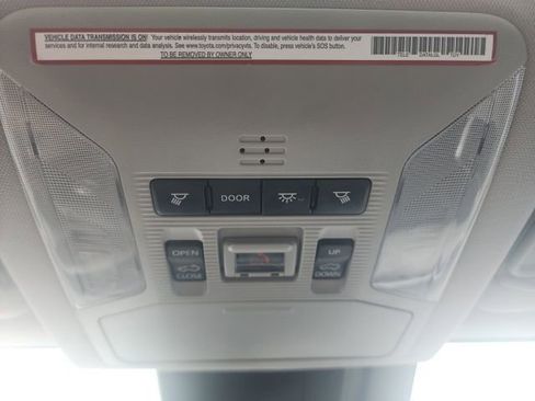 Used 2021 Toyota RAV4 XLE Premium AWD/4WD image 19