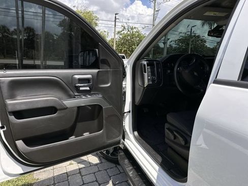 Used 2018 Chevrolet Silverado 1500 LT RWD image 22
