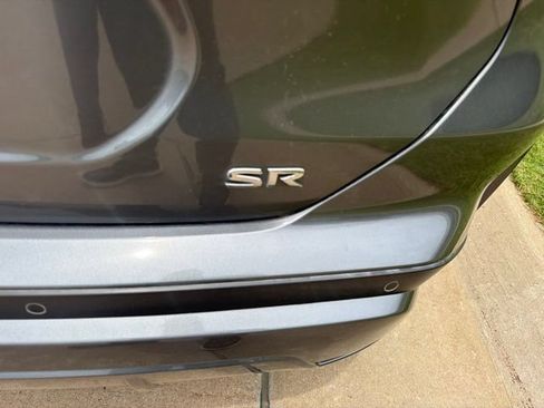 Used 2021 Nissan Kicks SR FWD image 5