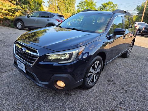 Used 2018 Subaru Outback 2.5i Limited AWD/4WD image 2
