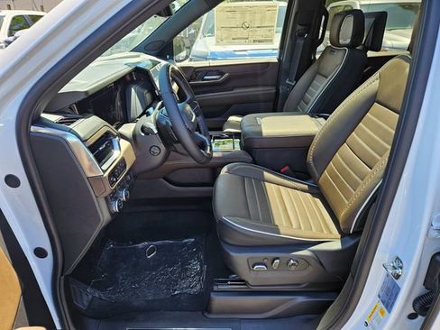 New 2026 GMC Yukon XL Denali Ultimate AWD/4WD image 24