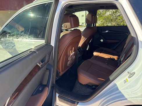 Used 2019 Audi Q5 2.0T Premium Plus w/ Premium Plus Package image 24