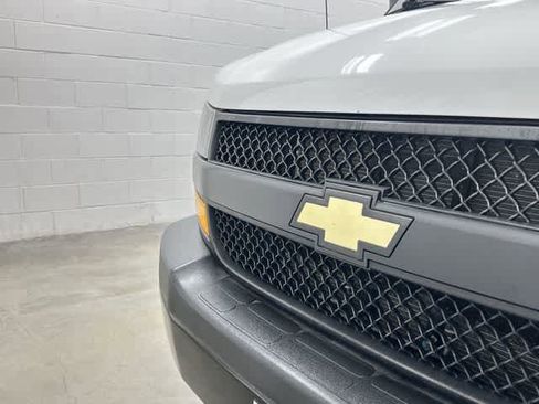 Used 2019 Chevrolet Express 2500 w/ Driver Convenience Package RWD image 29