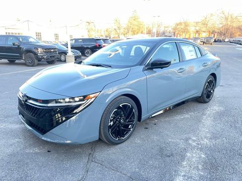 New 2026 Nissan Sentra SR image 1