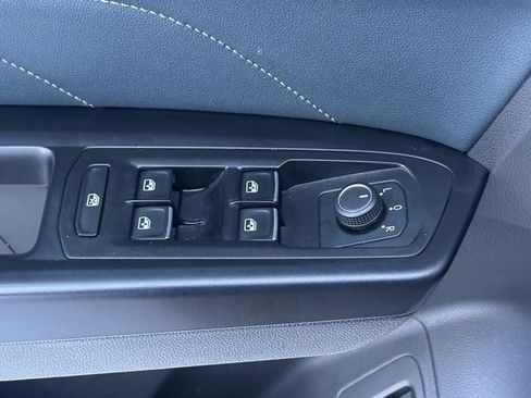 Used 2021 Volkswagen Atlas Cross Sport SEL image 24