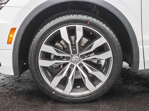 Used 2019 Volkswagen Tiguan SEL Premium R-Line image 9
