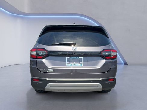 Certified 2025 Honda Pilot EX-L image 4