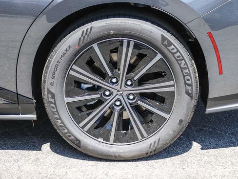 New 2026 Lexus ES 350e FWD image 12