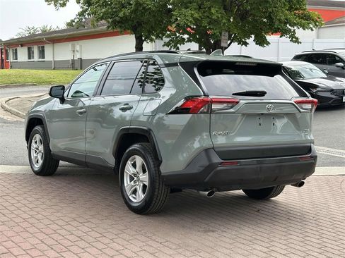 Used 2019 Toyota RAV4 XLE image 27
